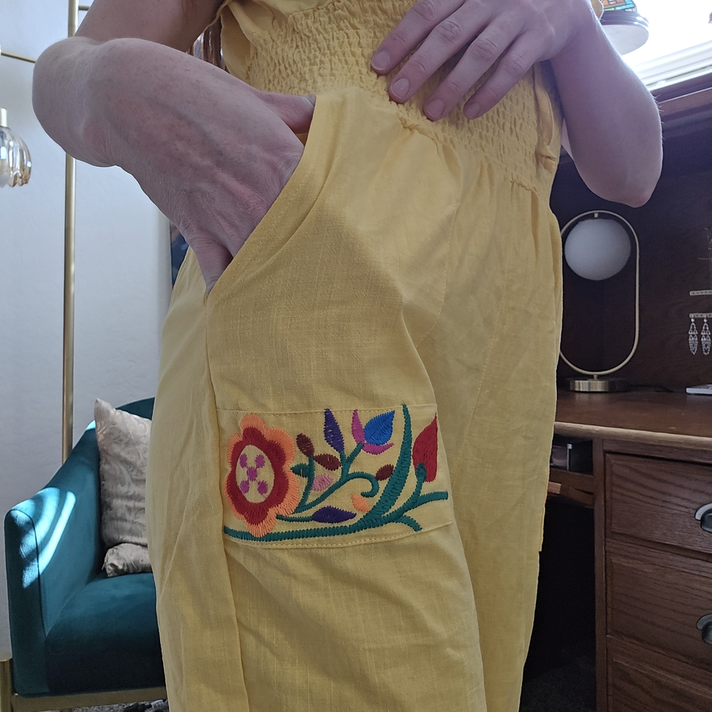 Women's Floral Embroidered Jumpsuit | Casual, Short Sleeves, Pockets! ✨️ - Picture 4 of 10